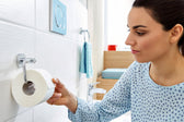 Toiletrolhouder tesa verchr metaal zelfkl - afbeelding 4